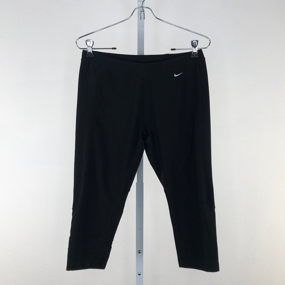 Nike Black Cropped Leggings / Athletic Pants - Picture 1 of 6